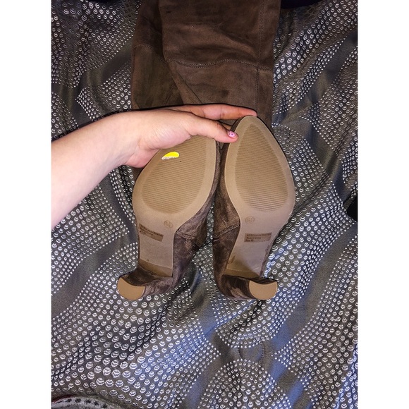 Knee high boots - Picture 2 of 3